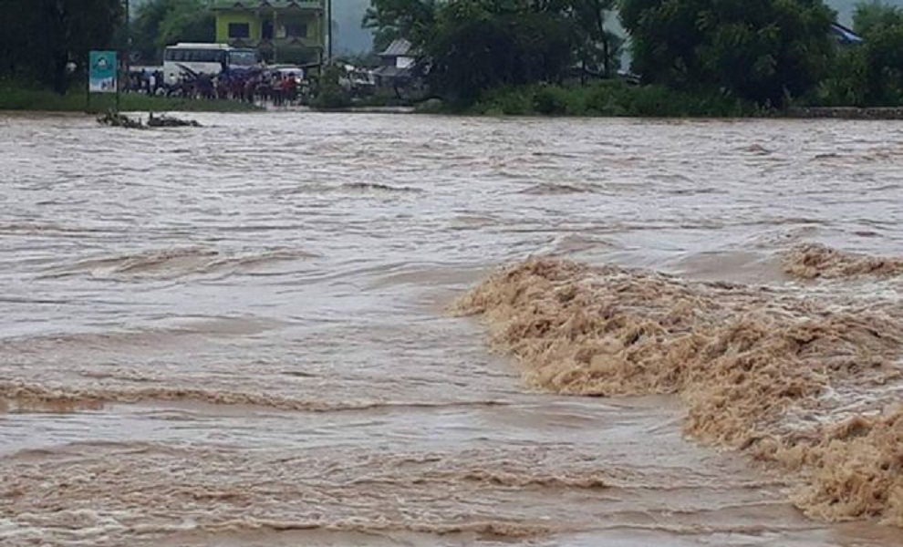  बर्षाका कारण भारतमा १२ जनाको मृत्यु